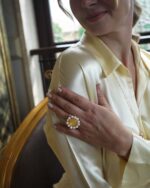 Mother Gold Ring with Pearls - Image 2
