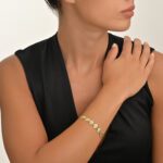 Daily Dazzle Summer Gold Shell Bracelet - Image 2
