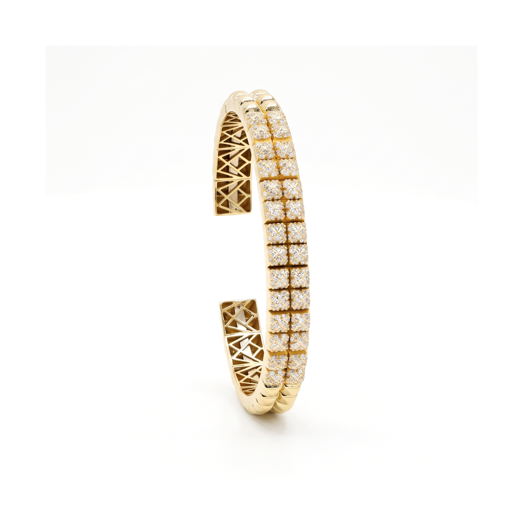 FDGPRW6956GT3F10ADRSY-B Pyramid Diamond Bangle - Image 1